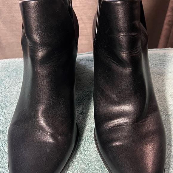 Sun + Stone Shoes - Sun + Stone Black faux Leather Upper Ankle Booties Size 8 1/2